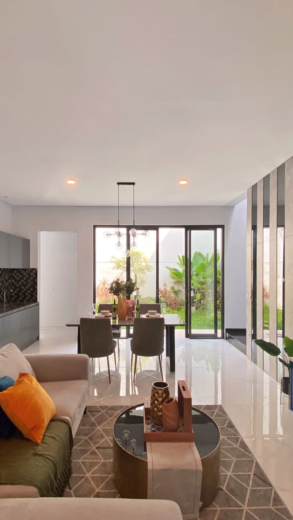 1441. RUMAH MODERN SCANDINAVIAN HOUSE