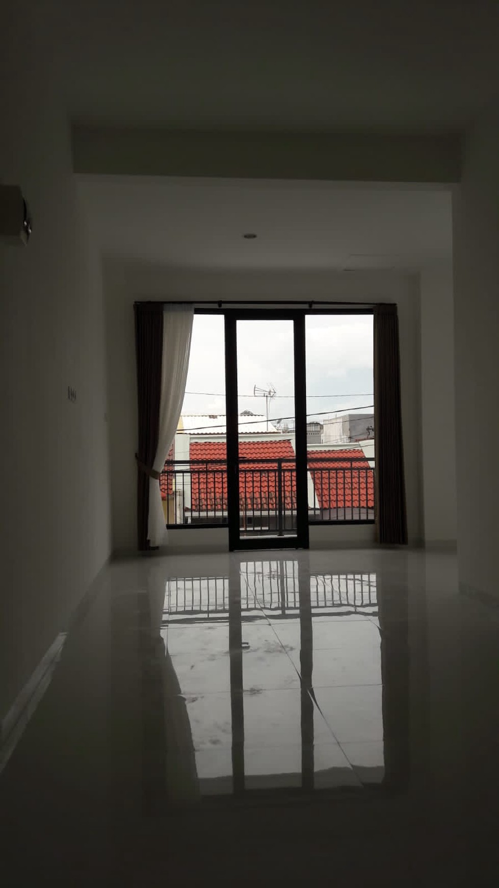 1424. Puri Asri Pakuwon City Surabaya Timur