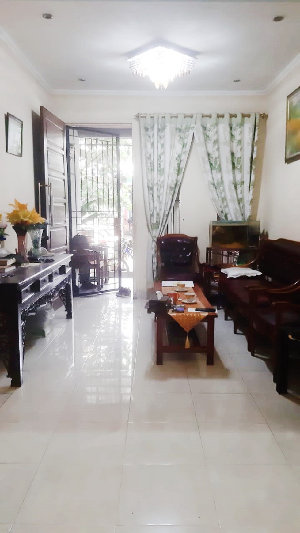 Rumah Bagus Siap Huni dan Asri di Cluster Valencia, Graha Raya, Bintaro Jaya