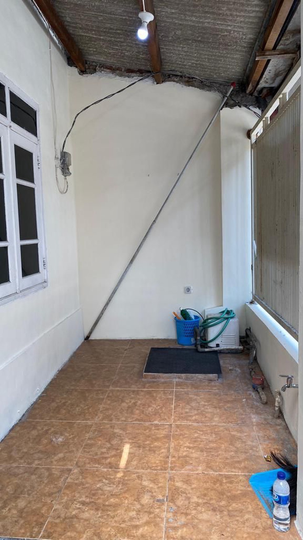 Rumah 2,5 Lantai Minimalis Siap Huni Di Simpang Darmo Permai Selatan Surabaya Barat