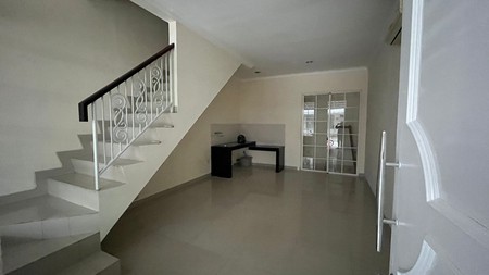 Rumah Asri Green Lake City, Cluster West Europe, 2 Kamar Tidur 