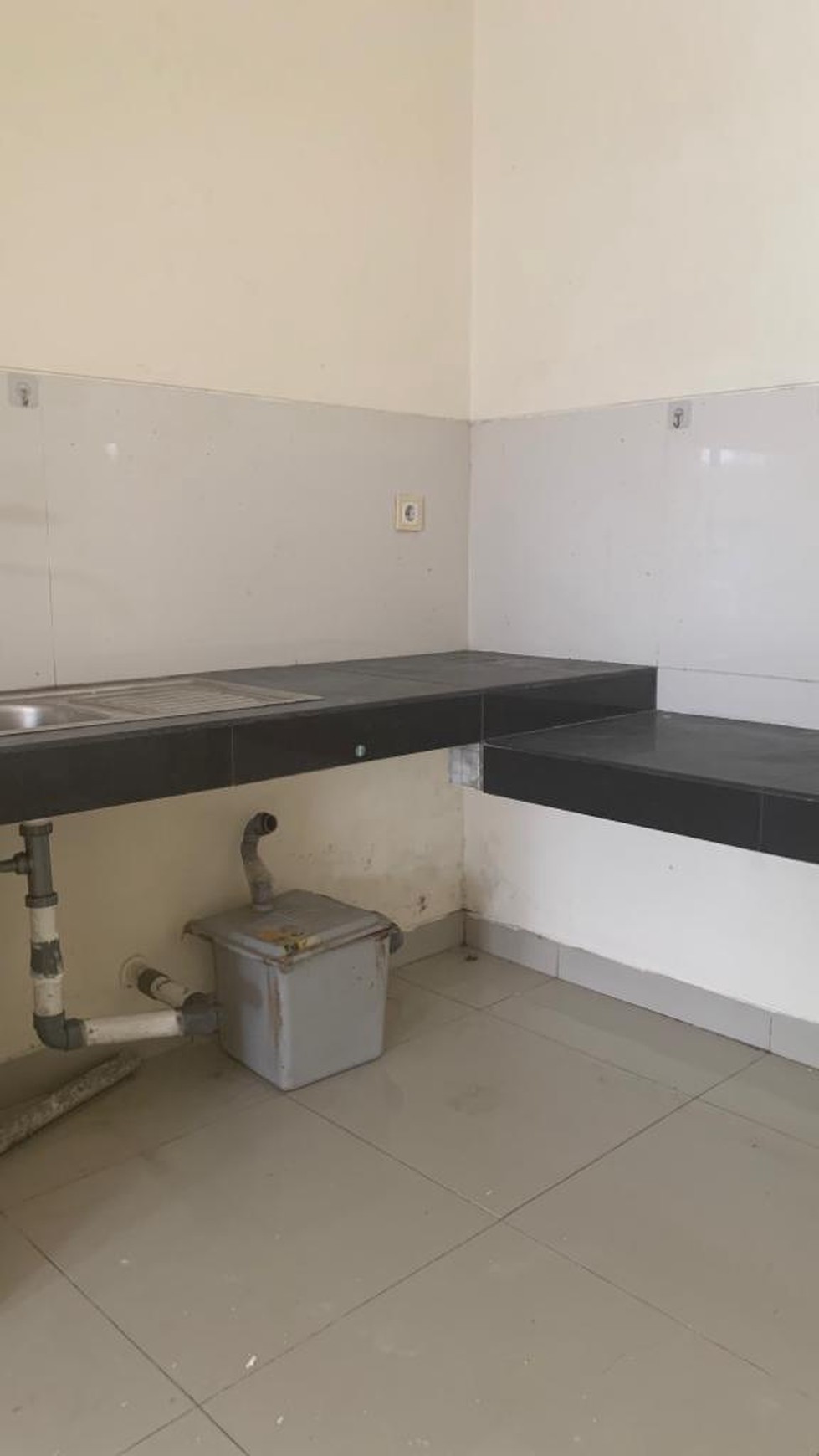 Rumah Asri Green Lake City, Cluster West Europe, 2 Kamar Tidur