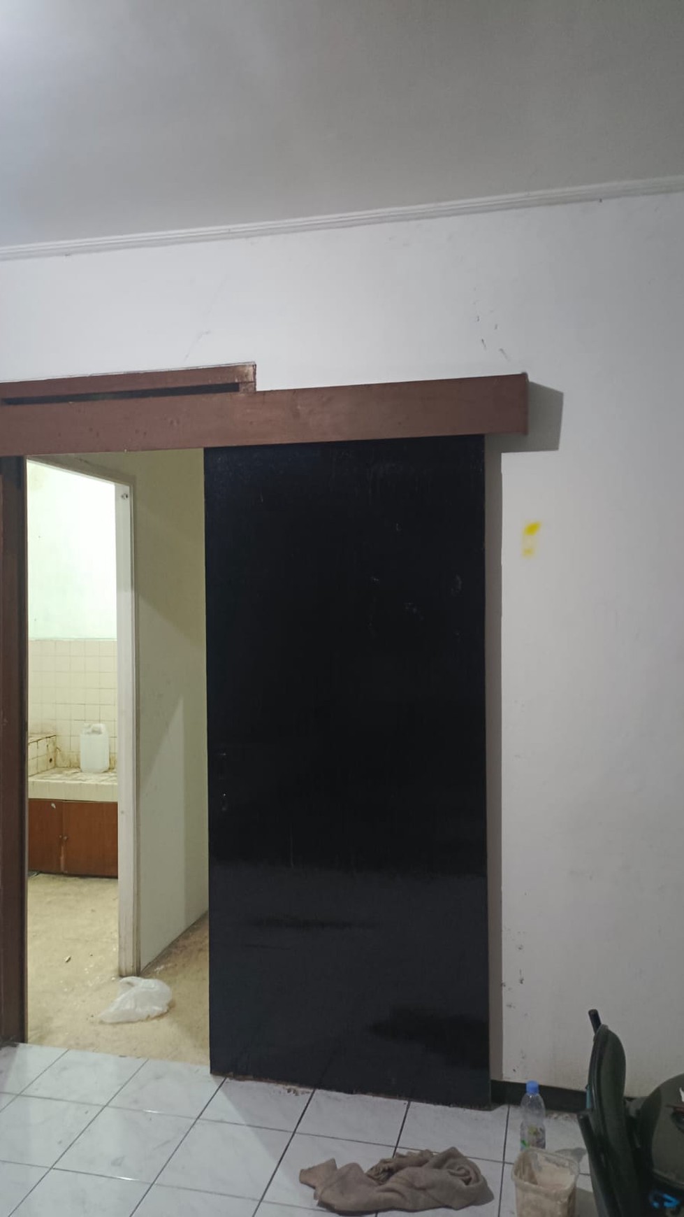 1449. Disewakan rumah di Gayungsari
