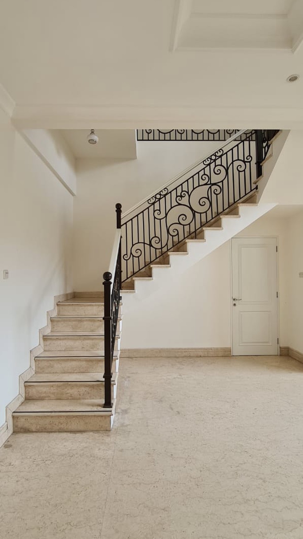 Rumah Bagus Siap Huni di Gedung Pinang Raya, Pondok Indah, Jakarta Selatan 