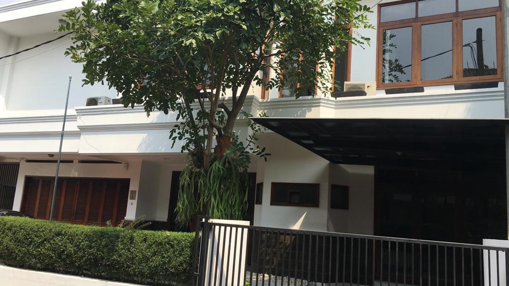 Rumah Bagus Siap Huni dan Asri di Jalan Anggur Barat, Cipete, Jakarta Selatan 