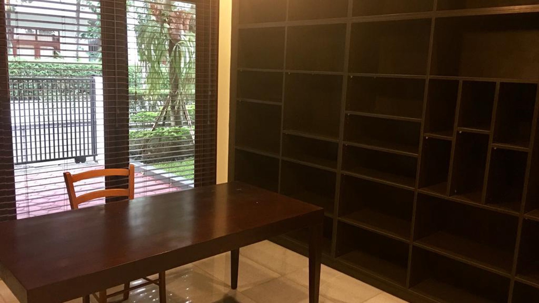 Rumah Bagus Siap Huni dan Asri di Jalan Anggur Barat, Cipete, Jakarta Selatan 