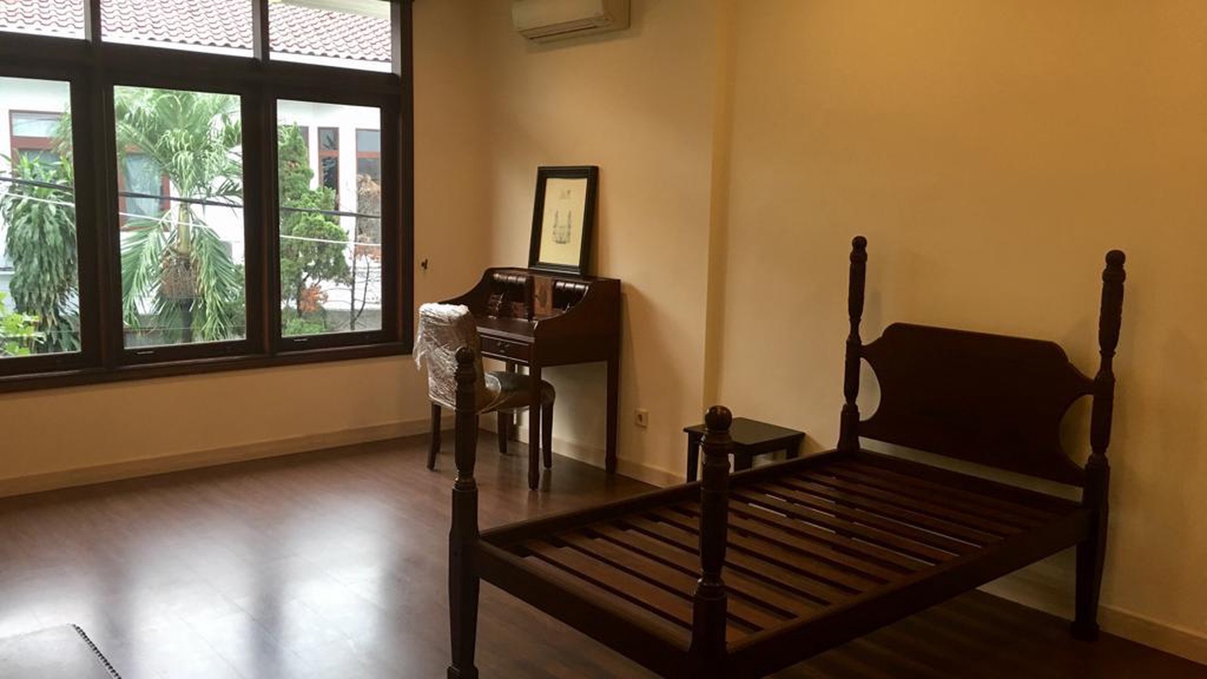 Rumah Bagus Siap Huni dan Asri di Jalan Anggur Barat, Cipete, Jakarta Selatan 