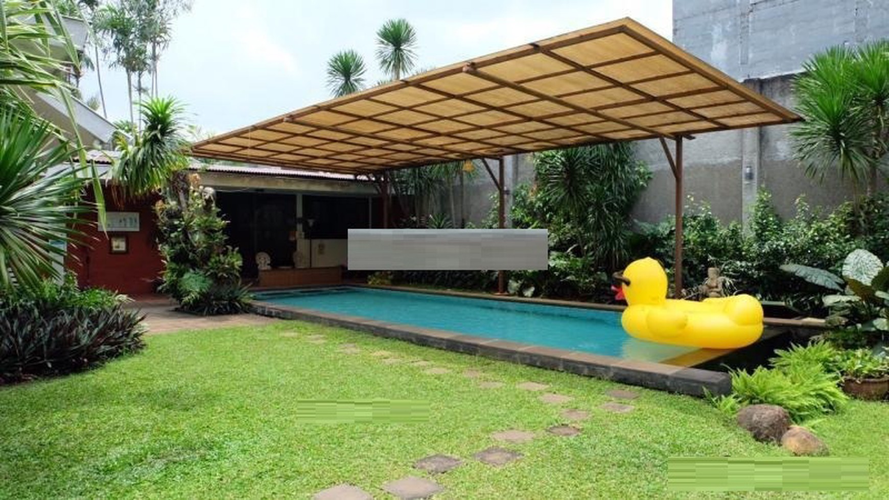 Rumah Luas Diarea Kemang, HItung Tanah Saja Dekat Gatte  JORR