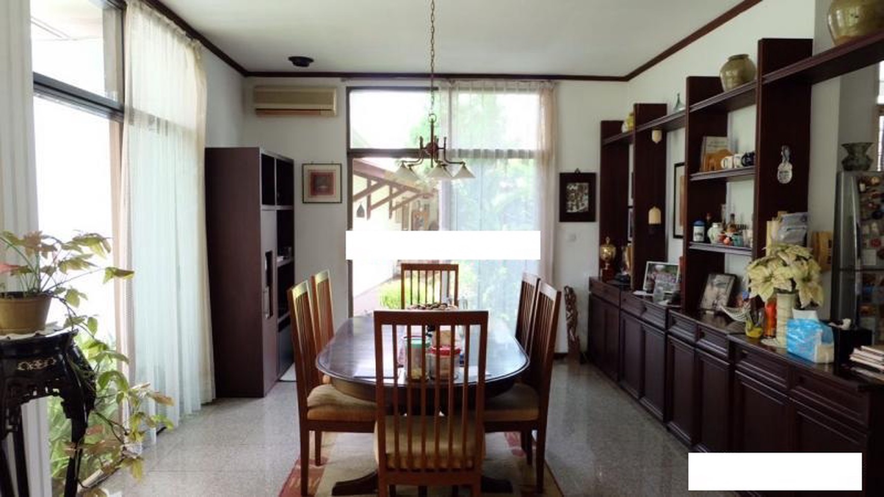 Rumah Luas Diarea Kemang, HItung Tanah Saja Dekat Gatte  JORR