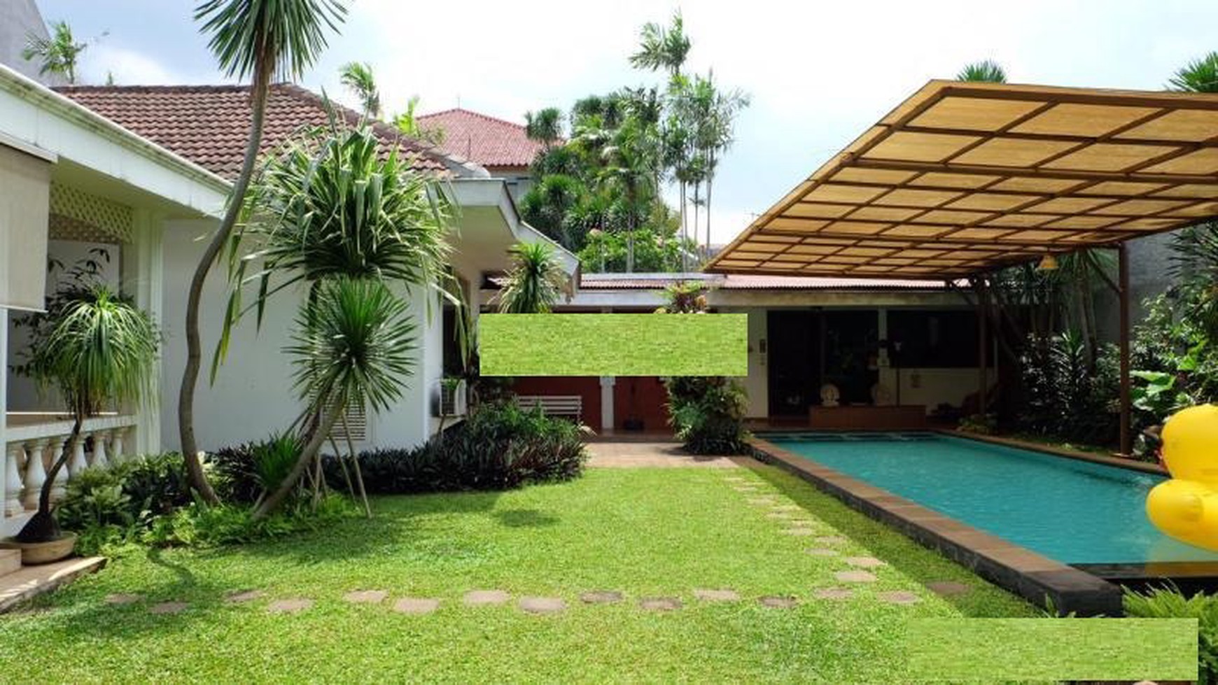 Rumah Luas Diarea Kemang, HItung Tanah Saja Dekat Gatte  JORR