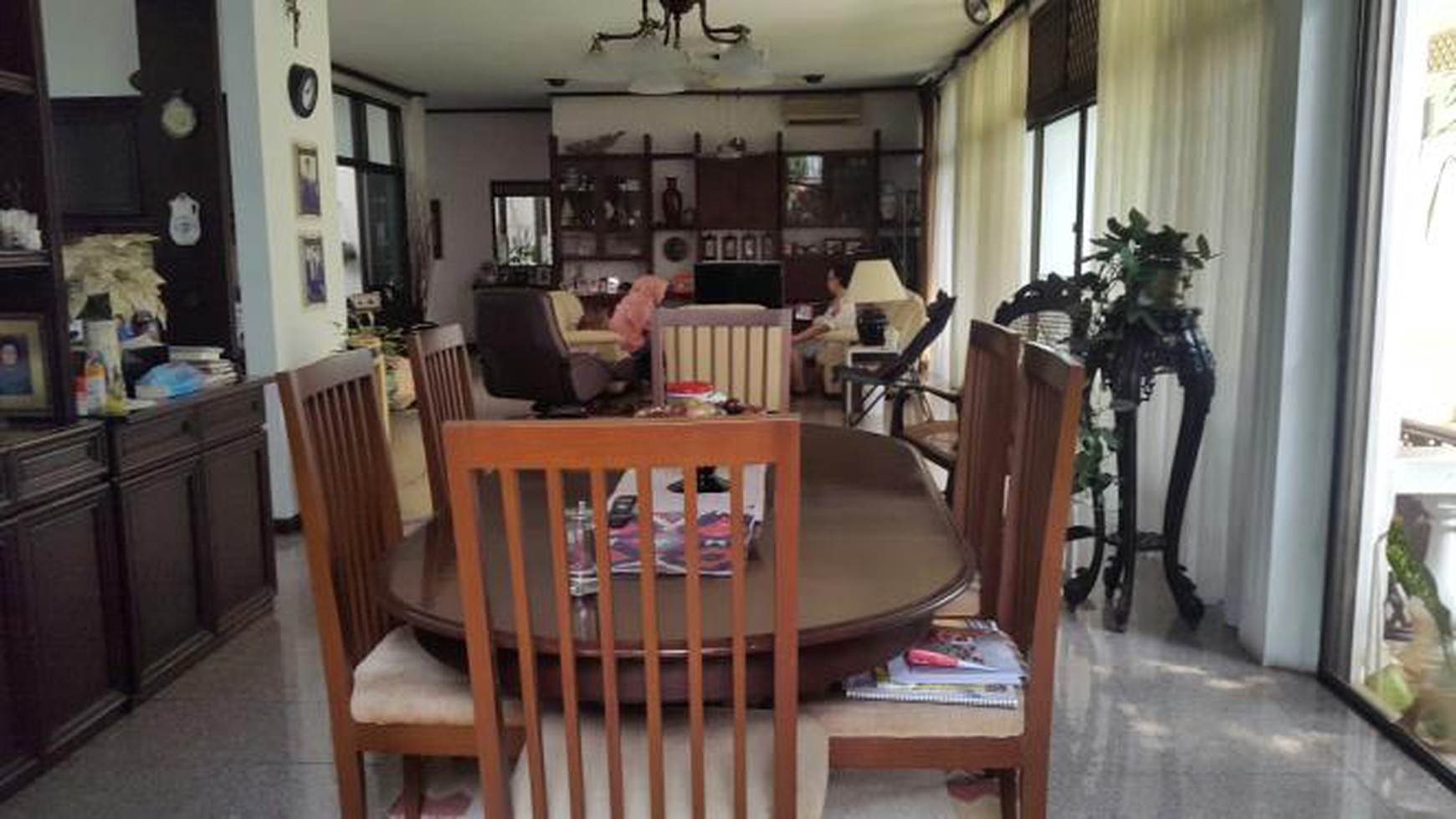 Rumah Luas Diarea Kemang, HItung Tanah Saja Dekat Gatte  JORR