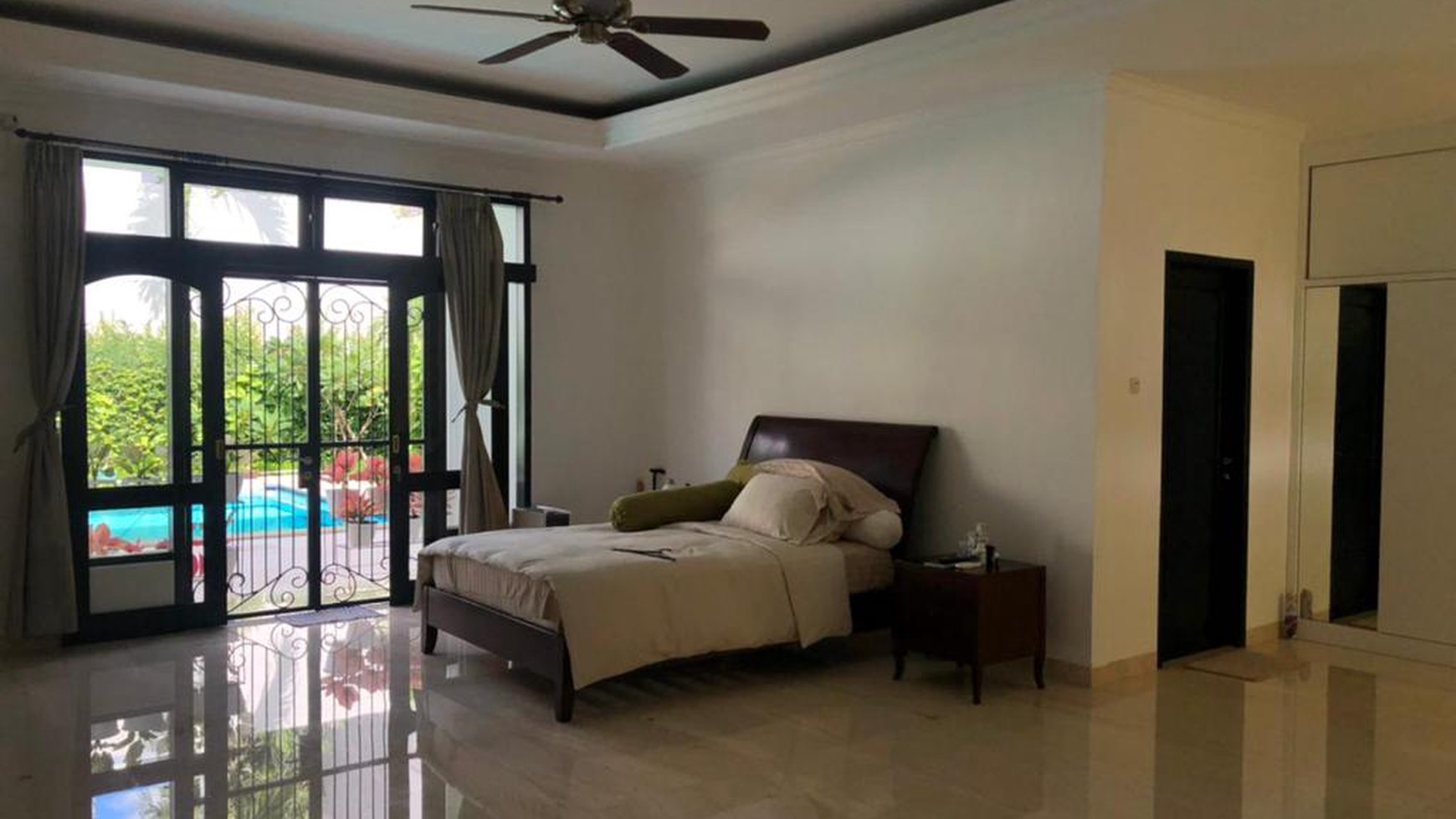 LUXURY AND ELEGANT HOME WITH A QUIET AREA@CIPETE, SOUTH JAKARTA