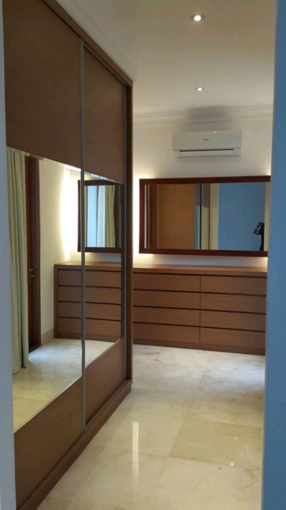 RENT HOUSE - MINIMALIS AND COZY HOUSE IN QUITE AND STRATEGIC LOCATION @KEBAYORQN BARU, SOUTH JAKARTA