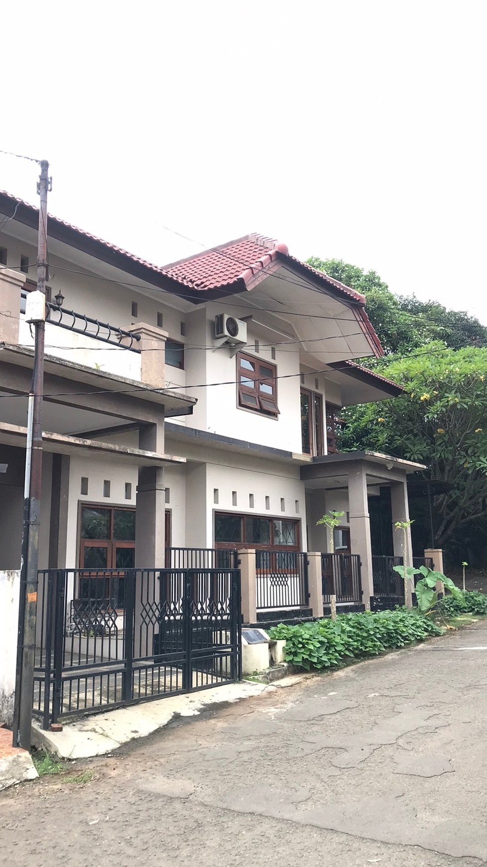 Rumah 2 lantai di sektor 5 Bintaro Jaya