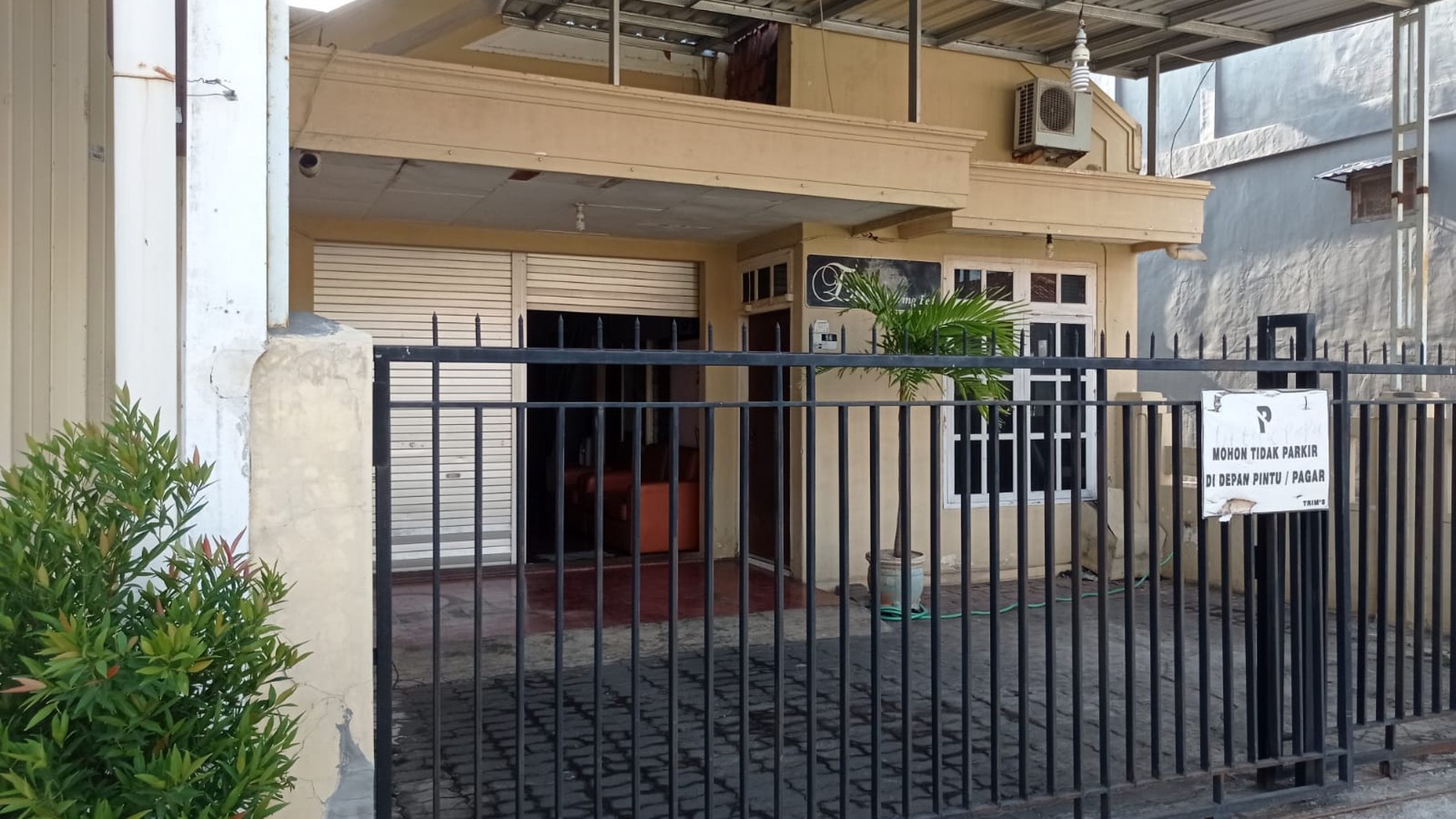1386. Dijual Rumah dan gudang di Jalan Serma Abdul Rahman Probolinggo
