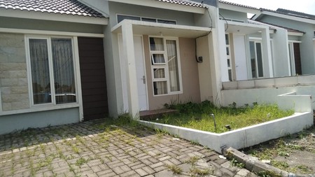 1364. Dijual Rumah di Perum Jade Hamlet Jade, Hulaan, Menganti, Gresik