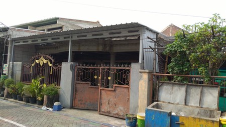 1360. Dijual Rumah di Pagesangan, Surabaya