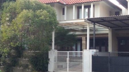 1343. Dijual Rumah Graha Family Surabaya