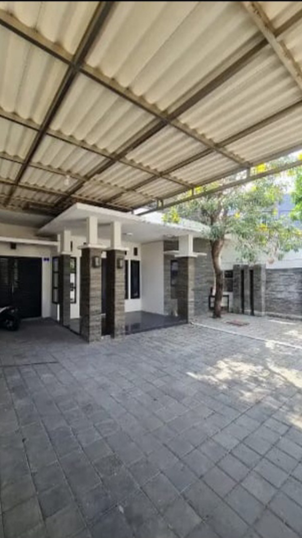 1340. Dijual Rumah Hamzah Fansyuri , Surabaya