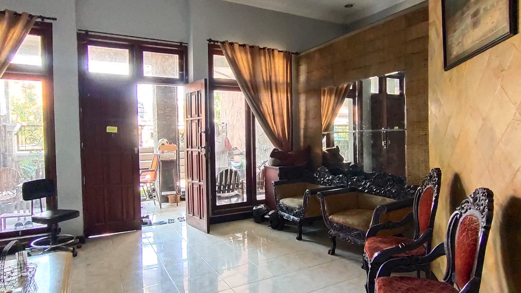 1313. Dijual Rumah di Rungkut Barata 