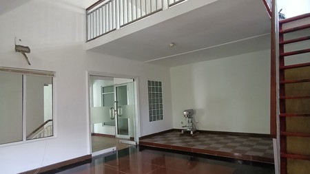 Property Cocok untuk Kantor, Restoran, Cafe dan Usaha lainnya di area Dekat SCBD, Jakarta Selatan