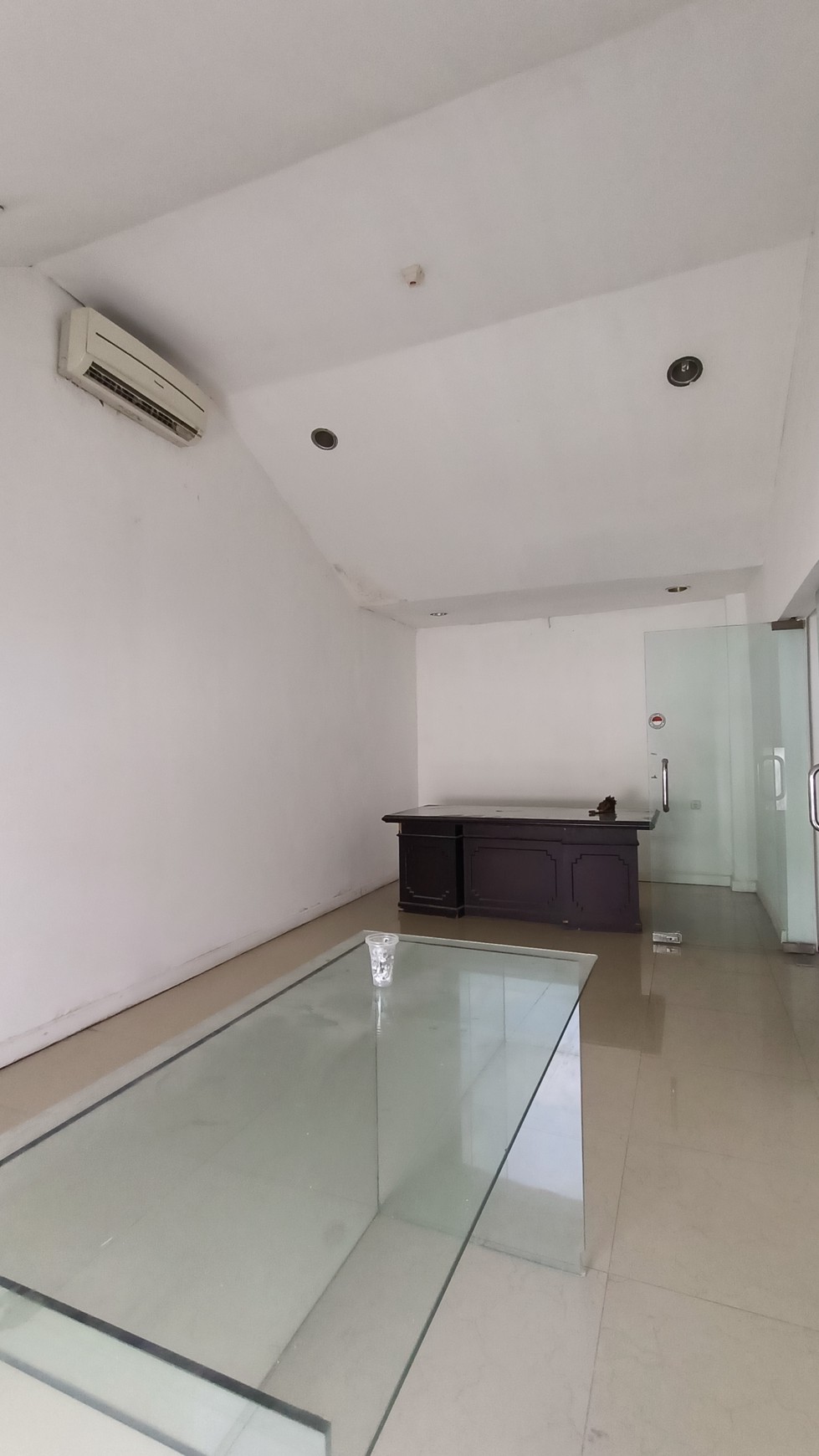 Property Cocok untuk Kantor, Restoran, Cafe dan Usaha lainnya di area Dekat SCBD, Jakarta Selatan