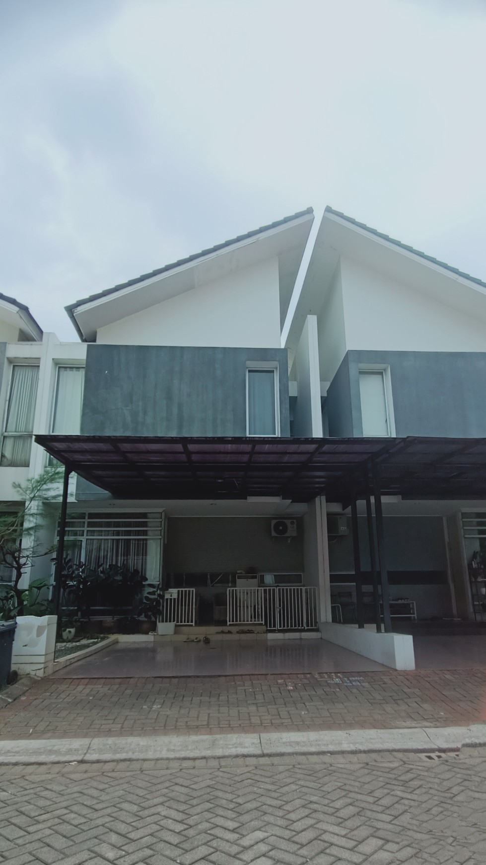 Rumah cantik siap huni di Bintaro 