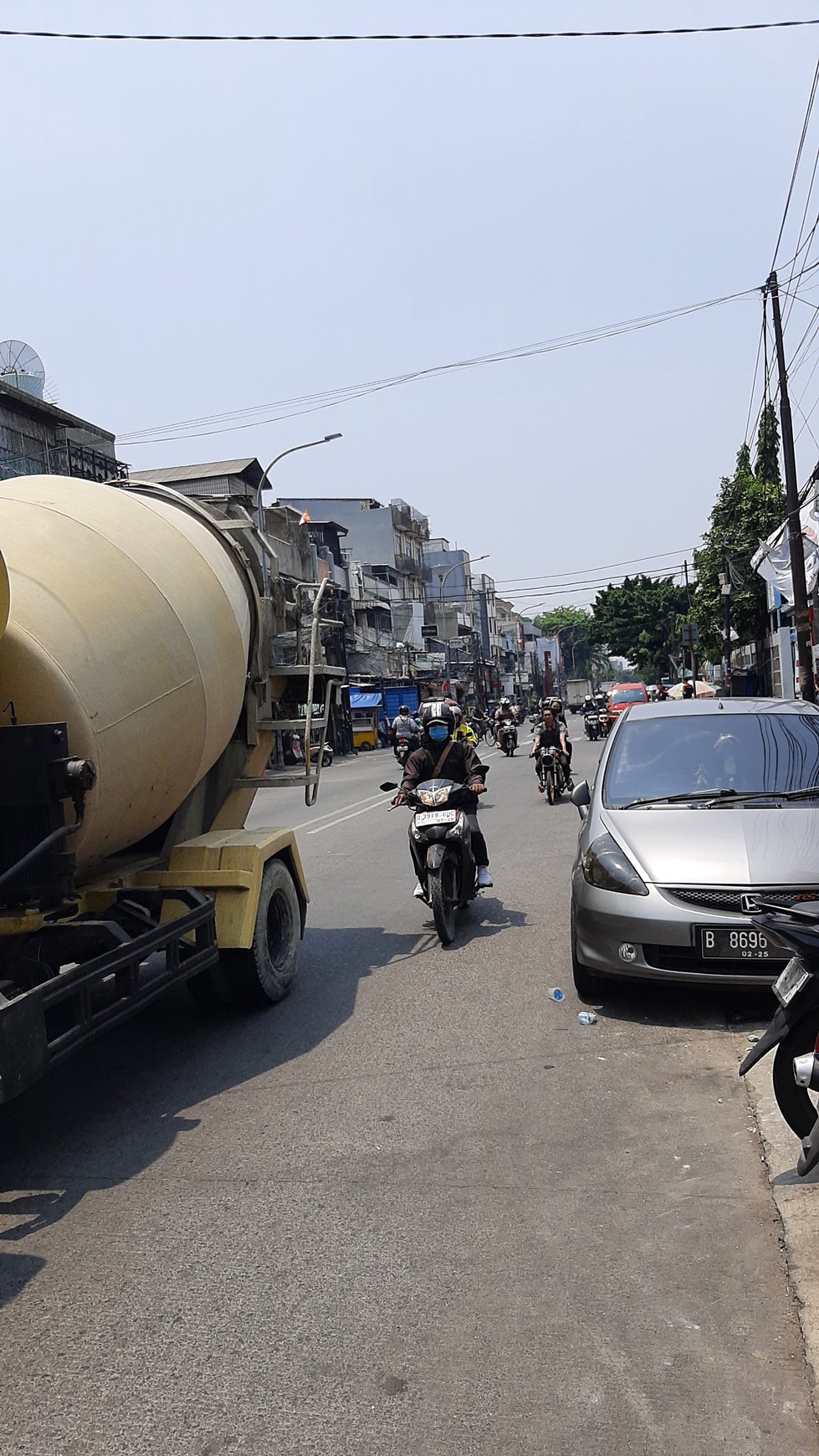 Ruko Strategis Jalan Raya Teluk Gong