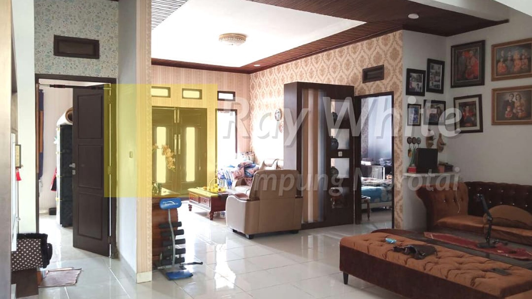 Rumah Full Furnish + Lapangan Basket di Tanjung Karang Timur