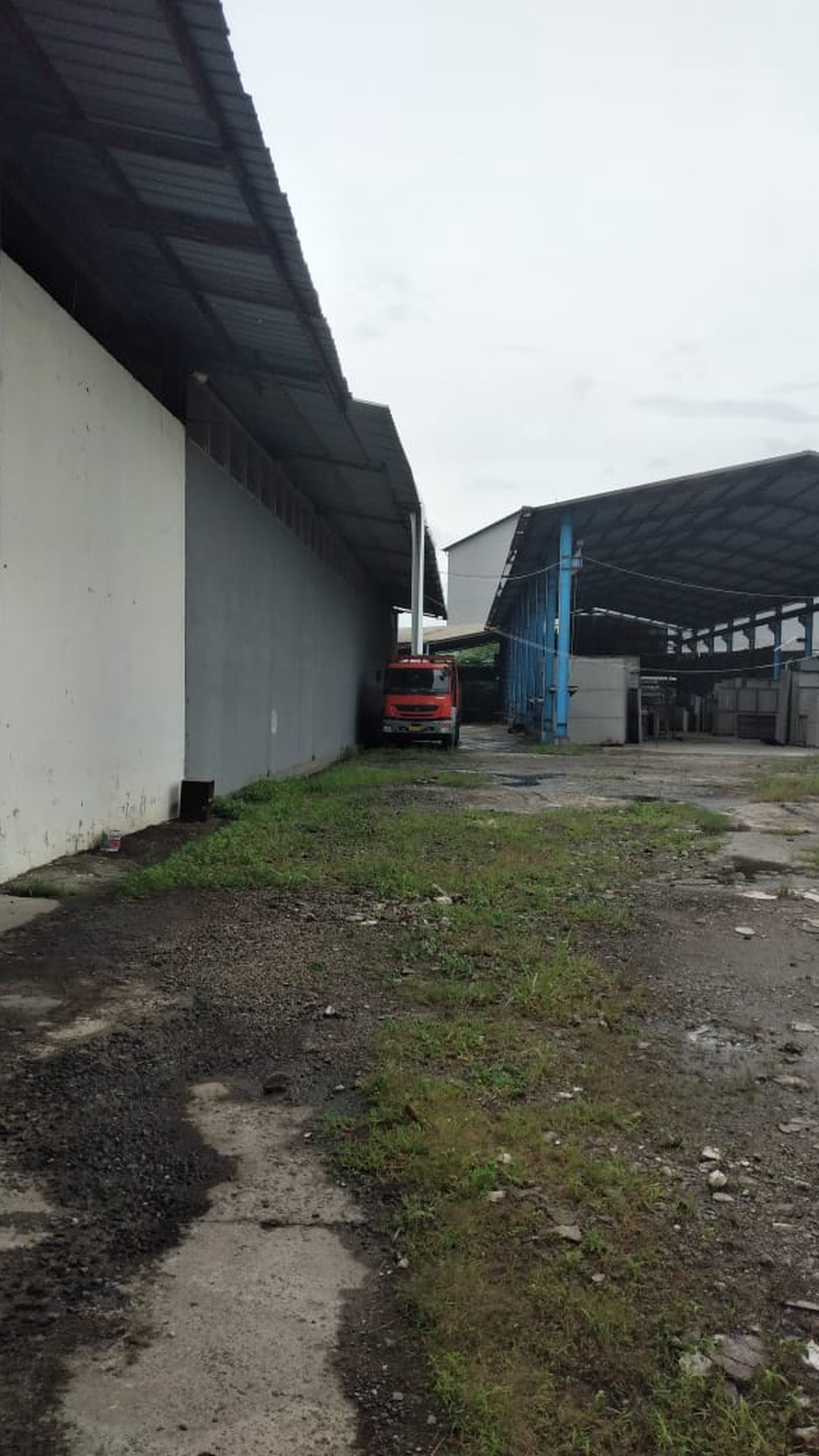 Gudang harga murah dekat bandara Soeta di cengkareng jakarta barat 