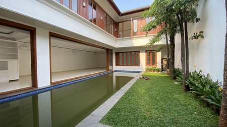 Brand new House design modern tropis di kemang, jakarta selatan