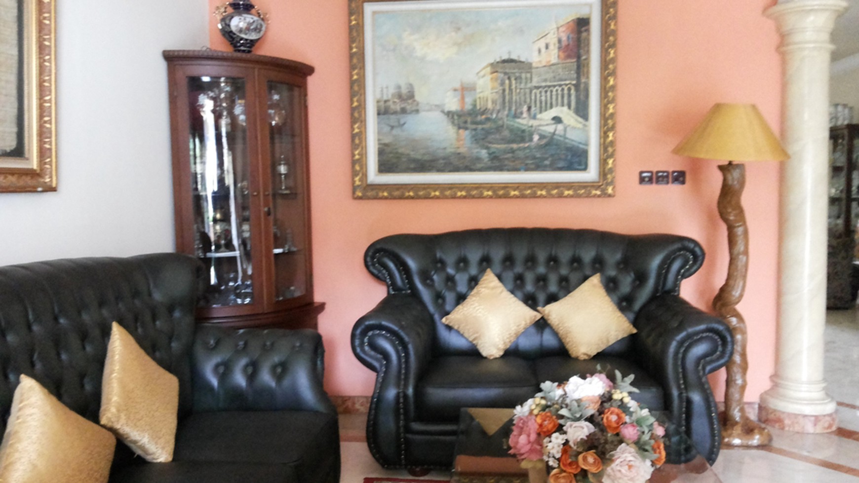 Rumah Bagus Diarea Cluster Eklusif Di Area JL Hidup Baru Jak-Sel