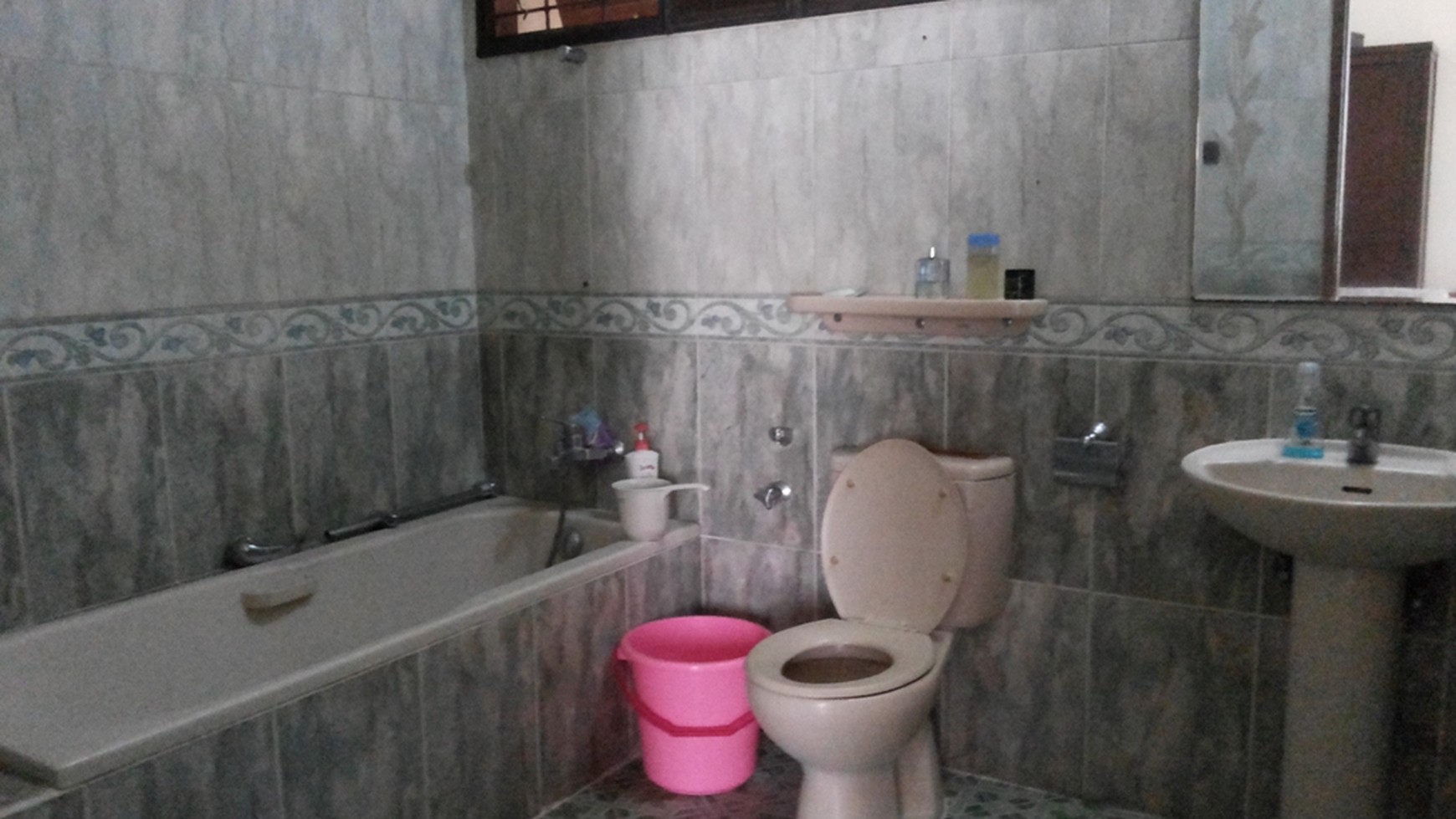 Rumah Bagus Diarea Cluster Eklusif Di Area JL Hidup Baru Jak-Sel