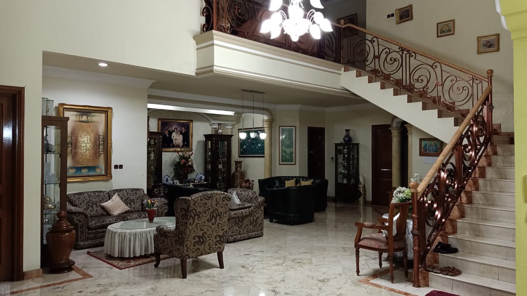 Rumah Bagus Diarea Cluster Eklusif Di Area JL Hidup Baru Jak-Sel