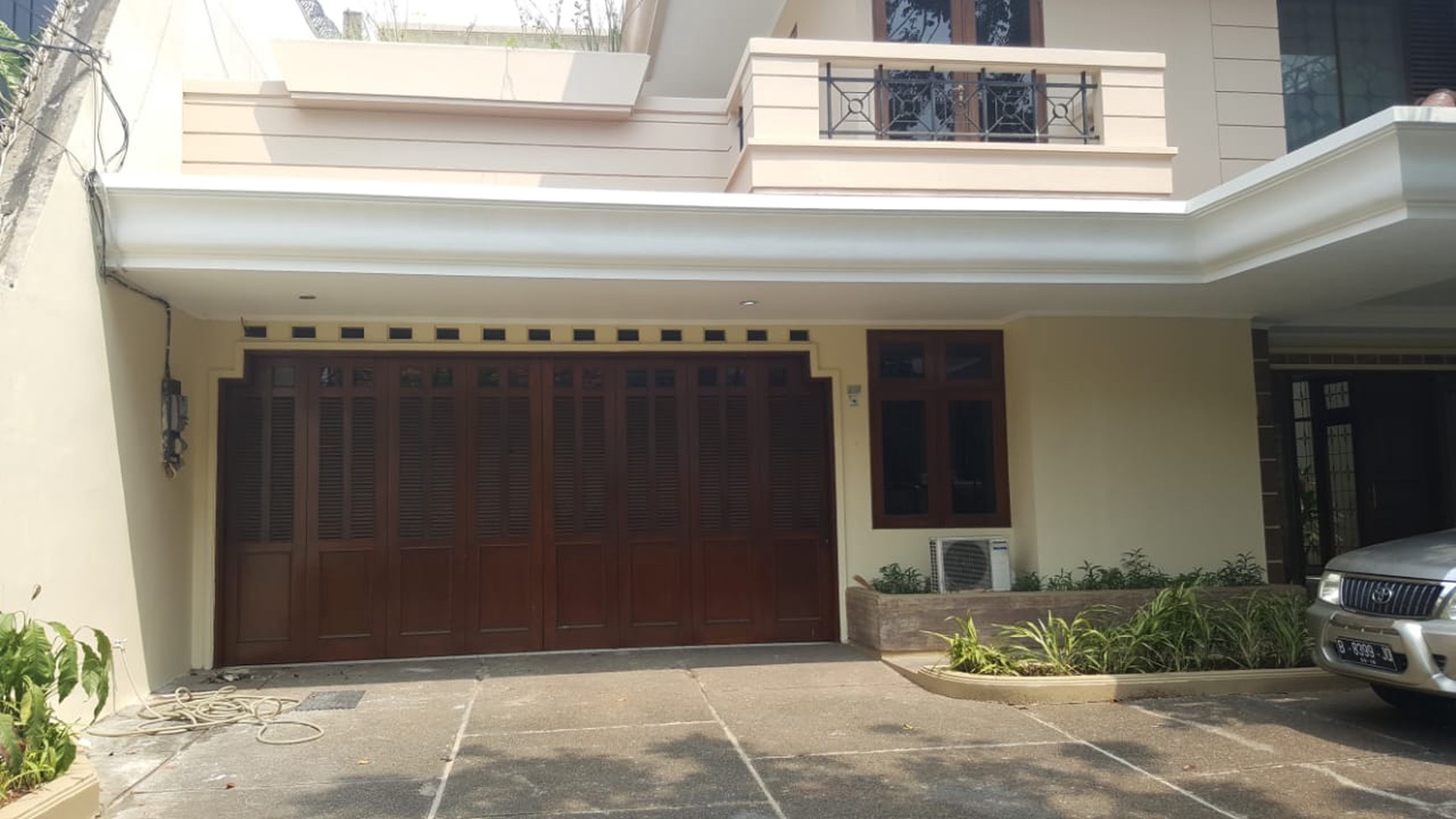 Menteng area The Price can be negotiable