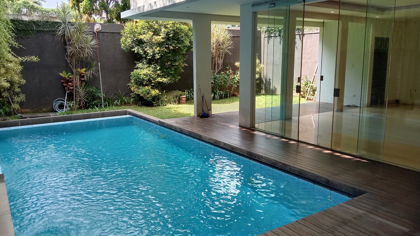 BRAND NEW HOUSE AT KEMANG  WITH STRATEGIC LOCATION