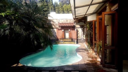 BRIGHT AND BEAUTIFUL Baliness house in Perfect area of KEMANG