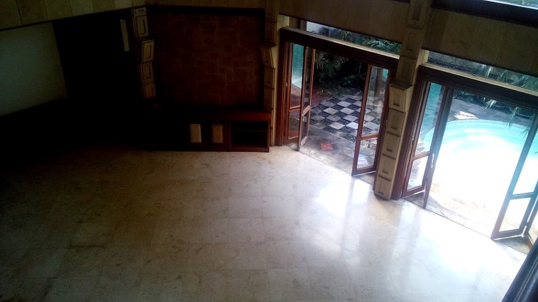 BRIGHT AND BEAUTIFUL Baliness house in Perfect area of KEMANG