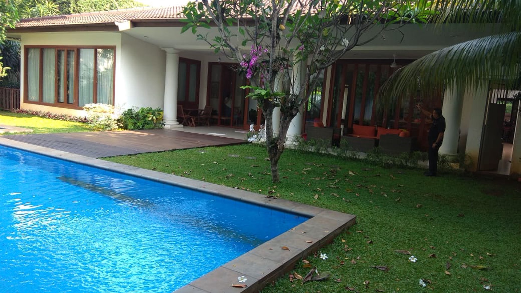 LUXURY HOUSE IN COMFORTABLE AND QUIET NEIGHBORHOOD @ KEMANG, SOUTH JAKARTA