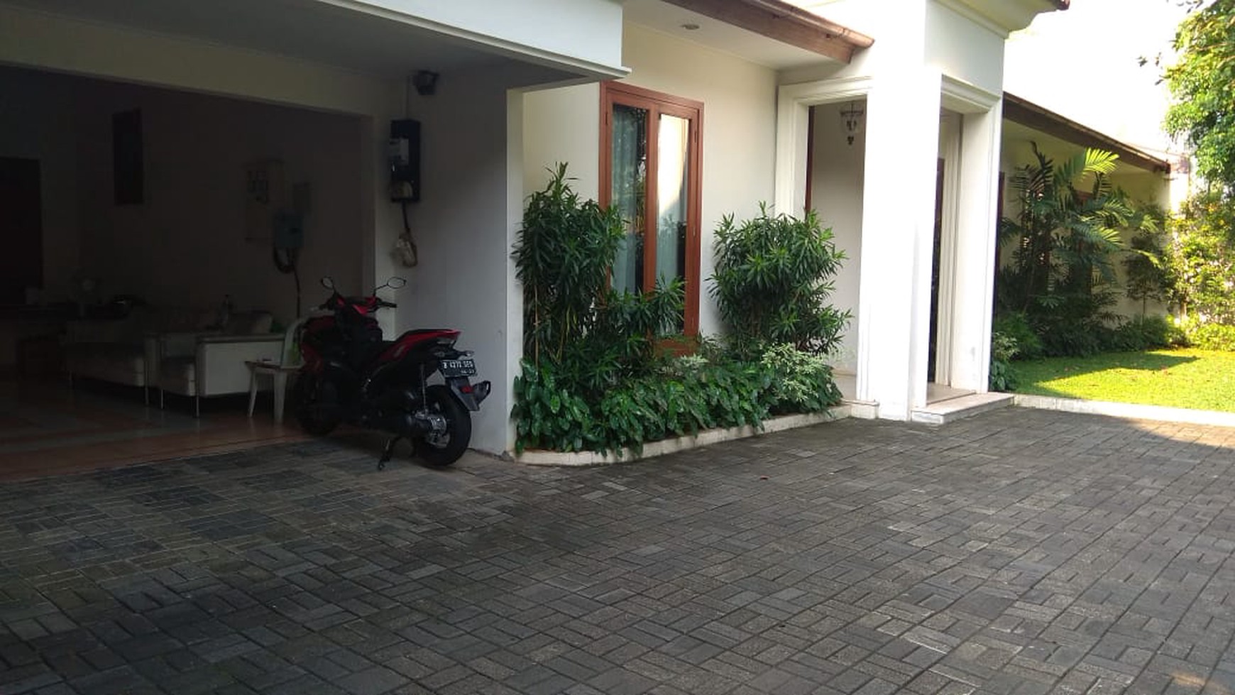 LUXURY HOUSE IN COMFORTABLE AND QUIET NEIGHBORHOOD @ KEMANG, SOUTH JAKARTA