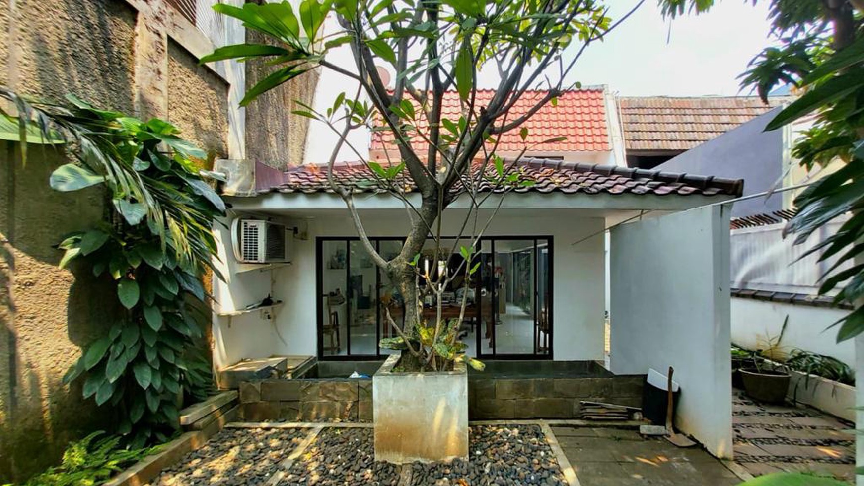 Rumah Siap Huni dan Hunian Asri @Jl Patra Tomang, Duri Kelapa, Kebon Jeruk