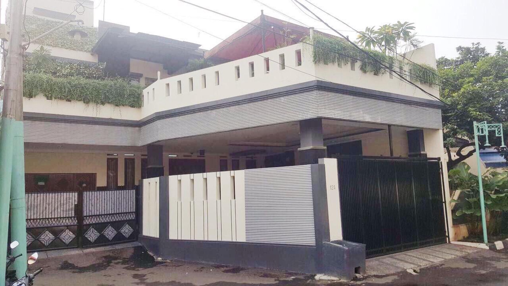 Rumah Baru minimalis Komplek Auri Jatiwaringin Jakarta Timur