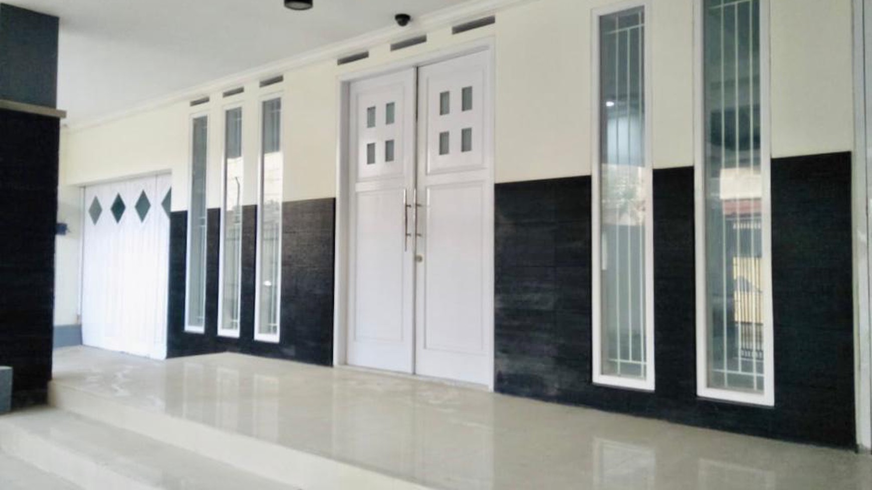 Rumah Baru minimalis Komplek Auri Jatiwaringin Jakarta Timur