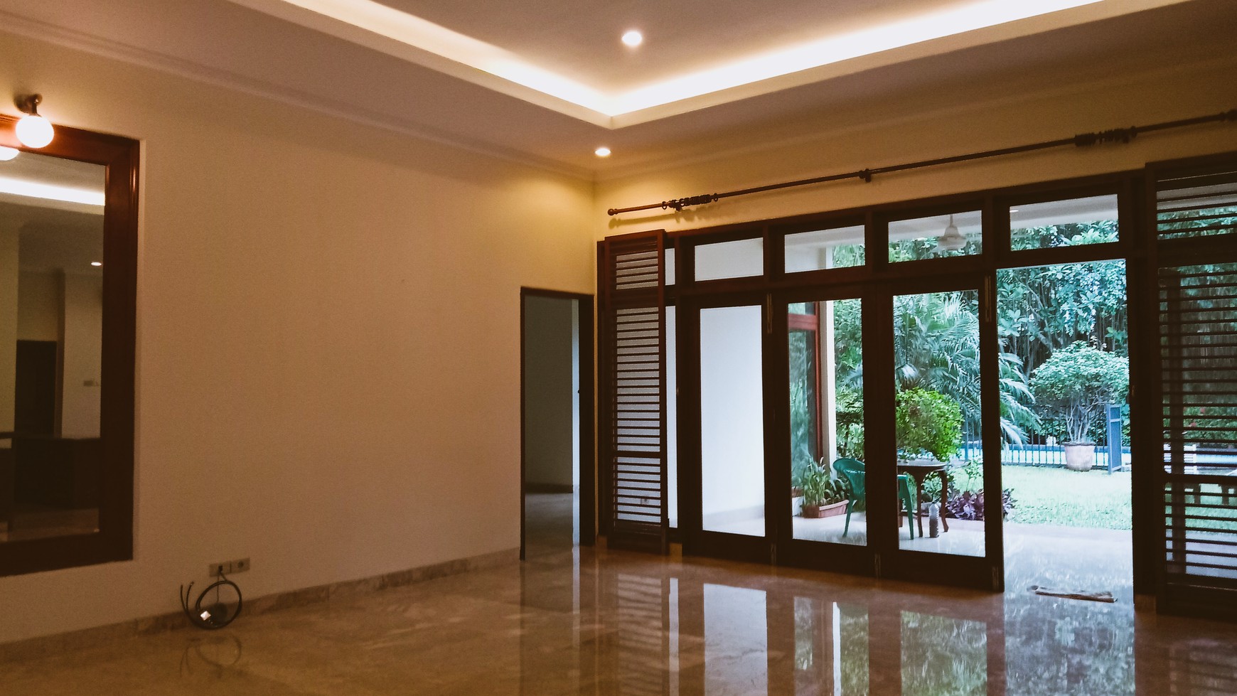 LUXURY AND ELEGANT HOME WITH A QUIET ENVIRONMENT @KEMANG, SOUTH JAKARTA