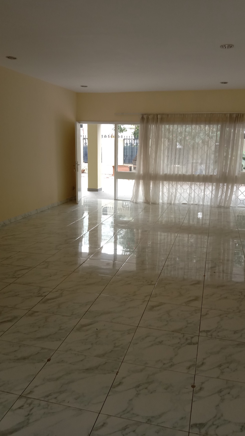 HOUSE FOR RENT - DISEWAKAN RUMAH COCOK UNTUK KANTOR DI SENOPATI, JAKARTA SELATAN