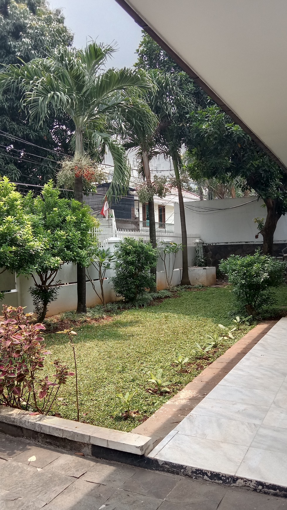 House For Rent - Nice and comfortable House in Quite Area With Garden @ Kemang, South Jakarta