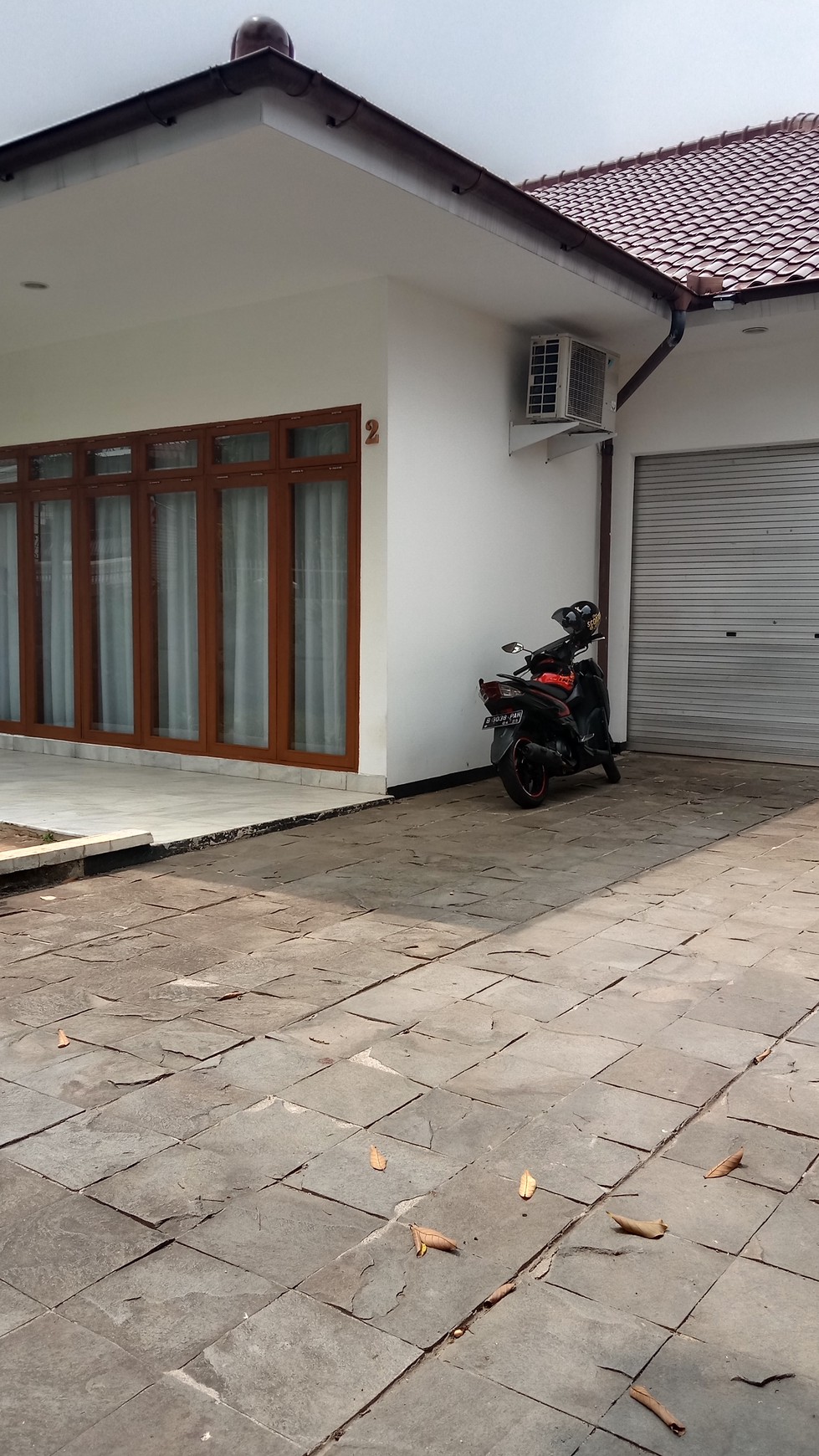 House For Rent - Nice and comfortable House in Quite Area With Garden @ Kemang, South Jakarta