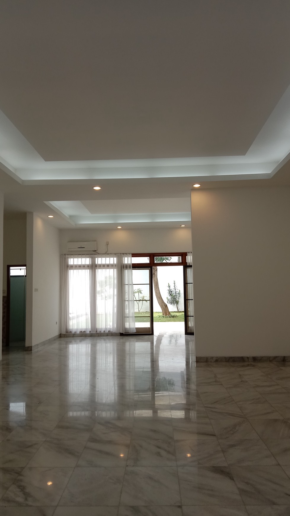 House For Rent - Nice and comfortable House in Quite Area With Garden @ Kemang, South Jakarta