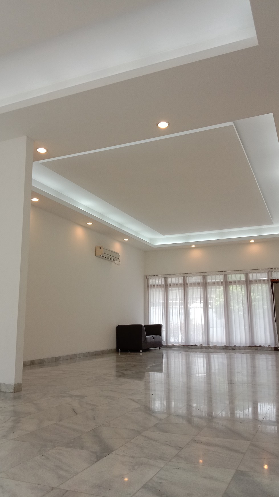 House For Rent - Nice and comfortable House in Quite Area With Garden @ Kemang, South Jakarta