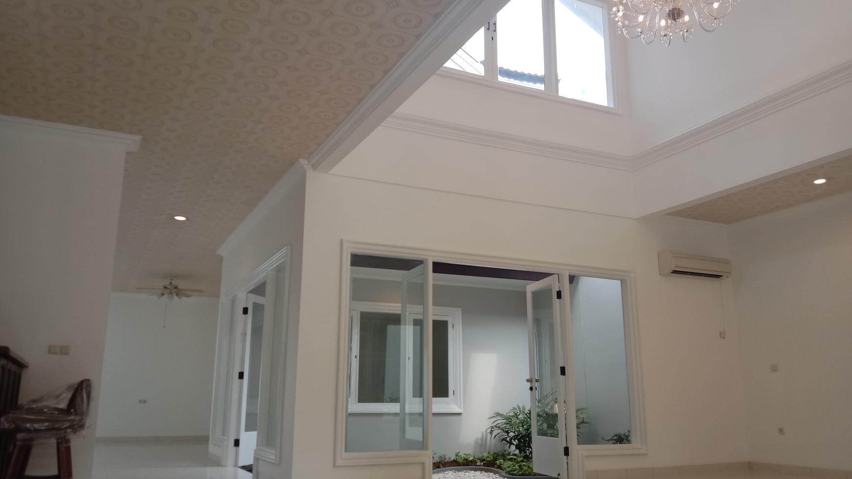 A BRAND NEW HOUSE, BRIGHT AND COMY HOUSE IN QUITE AREA AT KEMANG SOUTH JAKARTA